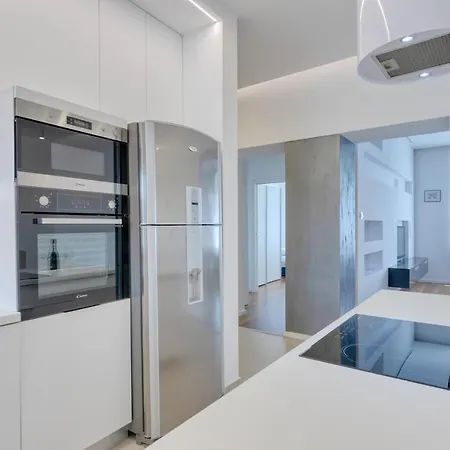 Light In Appartement Pula