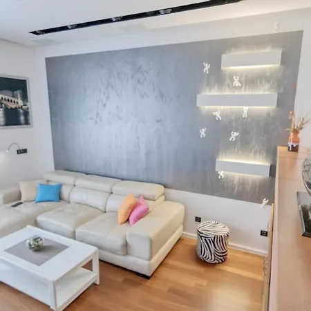 Apartament Light In *