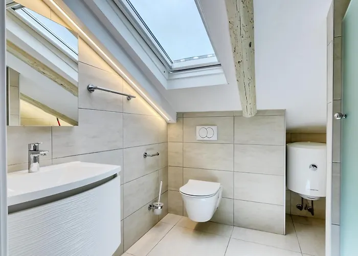 Light In דירה פולה