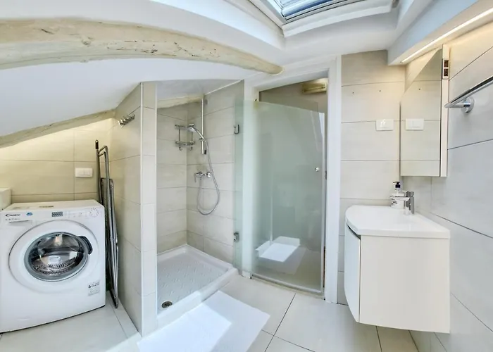 Light In דירה פולה